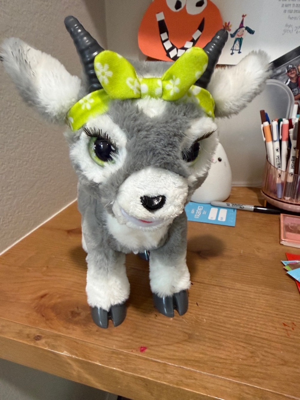 furReal Daisy the Yoga Goat – Interactive Plush 🐐